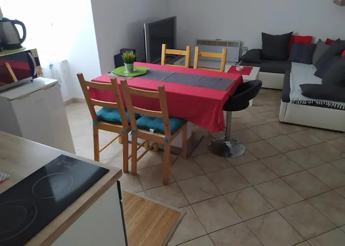 Central Fresh Apartment